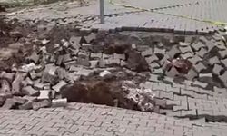 Nemrut Dağı yoluna heyelan meydana geldi