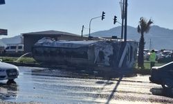 Nurdağı'nda devrilen tankerin şoförü yaralandı