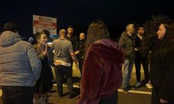 Otomobile çarpan alkollü sürücüyü darbettiler