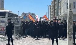 Taksim'de izinsiz gösteriye polis müdahalesi