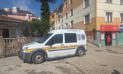 Tamir için çıktığı binanın çatısından düştü