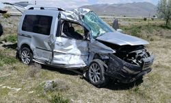 TIR'ın çarptığı otomobilin sürücüsü yaşamını yitirdi