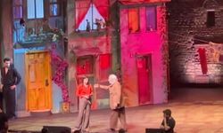 Usta tiyatrocu Müjdat Gezen hastaneye kaldırıldı