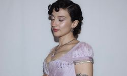 Melike Şahin sahnede açıkladı: Ünlü sanatçı hamile mi?