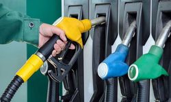 Motorinde gece yarısı sürprizi: Zam geldi, indirim kapıda!