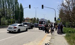 Çubuk'ta üç araç çarpıştı: 3 yaralı