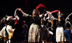 Eskişehir Sempozyumu’nda halk dansları ve türkülerle kültür şöleni