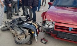 Suşehri'nde motosiklet ile otomobil çarpıştı: 1 kişi yaralandı