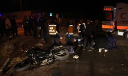 Antalya'da motosiklet çöp kamyonuyla çarpıştı
