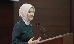 Bakan Göktaş duyurdu: 15 yaş altı için sosyal medya düzenlemesi geliyor!