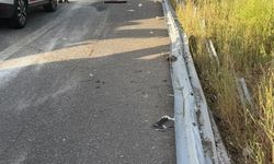Balıkesir'de yolcu otobüsü refüje çarparak devrildi