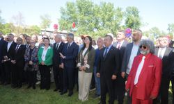 Edirne’de Kakava ve Hıdırellez coşkusu: Binlerce kişi baharı ateşle karşıladı