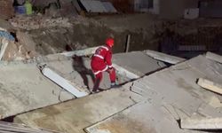 Erdek'te 3 katlı bina çöktü