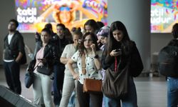 İstanbul ve Sabiha Gökçen havalimanlarında dönüş yoğunluğu