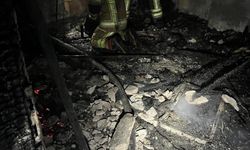 İzmir’de çıkan yangında 4 kardeşten 1'i öldü, 3'ü hastaneye kaldırıldı