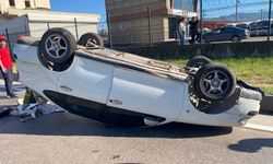 Kocaeli'de otomobil takla attı: 2 kişi yaralandı