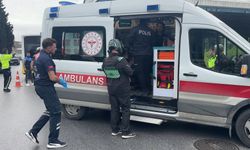 Motokurye İETT otobüsüne çarptı