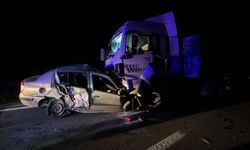 Niğde'de TIR ile çarpışan otomobildeki çift öldü