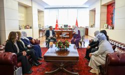 Özgür Özel, 'Barış Anneleri' heyetini kabul etti