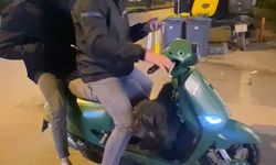 Sokak köpeği motosiklete binip gitti