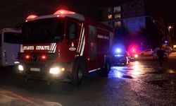 Üsküdar'da park halindeki 3 araçta yangın çıktı