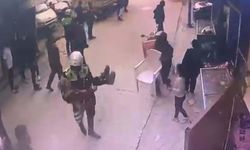 Yangında Mahsur Kalan Kadını, Jandarma Kurtardı