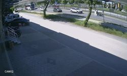 Yola düşen demir kafes trafiği aksattı