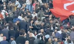 İlkay Akkaya'nın konseri sırasında ODTÜ'de Türk bayraklı ve Bozkurt işaretli protesto!