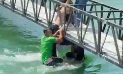 Adana'da sulama kanalında boğulma tehlikesi geçirdiler