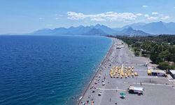 Antalya'da sıcak hava dalgasını artırdı