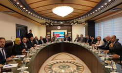 Bakan Memişoğlu, Suriye Sağlık Bakanı Nizal el-Ali ile bir araya geldi