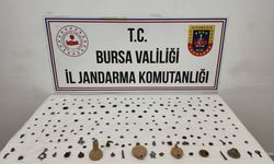 Bursa'da Aranan Araçta 202 Sikke ve Obje Ele Geçirildi