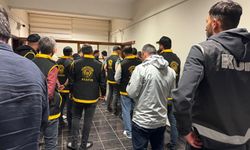 Eşini döverek öldürdü