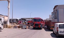 Gaziantep'te Metal İşletme Atölyesi Yandı