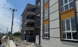 İnşaatta çalışırken elektrik akımına kapılıp düştü