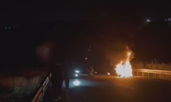 İstanbul'da motosiklet ve otomobil kafa kafaya çarpıştı