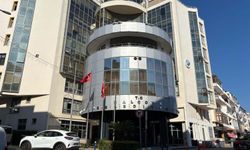 İzmir’de rüşvet soruşturmasında 3 şüpheli adliyeye sevk edildi