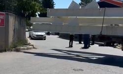 Tırın Dorsesi ile Bahçe Duvarı Arasına Sıkışıp Öldü