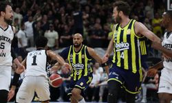 Fenerbahçe'den Finalde Farklı Galibiyet! Seride Denge Sağlandı