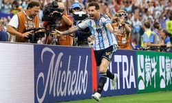 Messi'den tarihi gece! Arjantin son 32 turunu garantiledi
