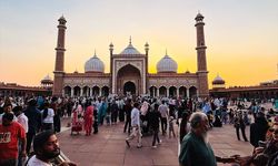 Hindistan’ın nüfusu azalıyor mu? Doğurganlık oranı kritik seviyenin altında!