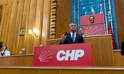 CHP Grup Toplantısında ‘Barikat’ Tepkisi: “Özgür Özel’in Sonuna Kadar Arkasındayız”