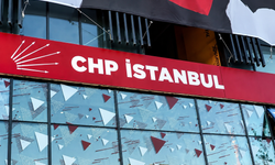 CHP İstanbul İl Başkanlığı’nda pankart gerilimi: Çevik kuvvet binaya girdi