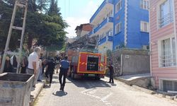Alevler arasında kalan görme engelli kadın itfaiye tarafından kurtarıldı