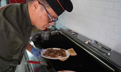 Antalya sıcağında döner ustalarının zorlu mücadelesi