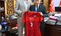 Merih Demiral'dan Devlet Bahçeli'ye Ziyaret