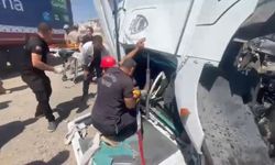 Şanlıurfa'da TIR Kamyona çarptı