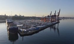 Sıfır Otomobiller Haydarpaşa Limanı'nda Bekliyor