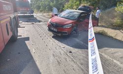 TIR’ın lastiği patladı, metal rulolar yola saçıldı: 4 yaralı