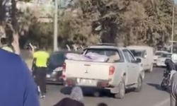 Yola fırlayan çocuk kamyonetin altında can verdi